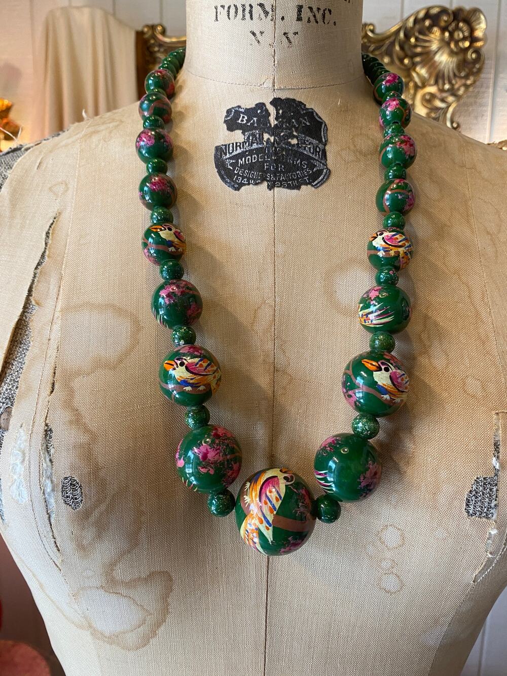 vintage 1980s green beaded bird necklace, 80s jewelry, wood beads, hand painted